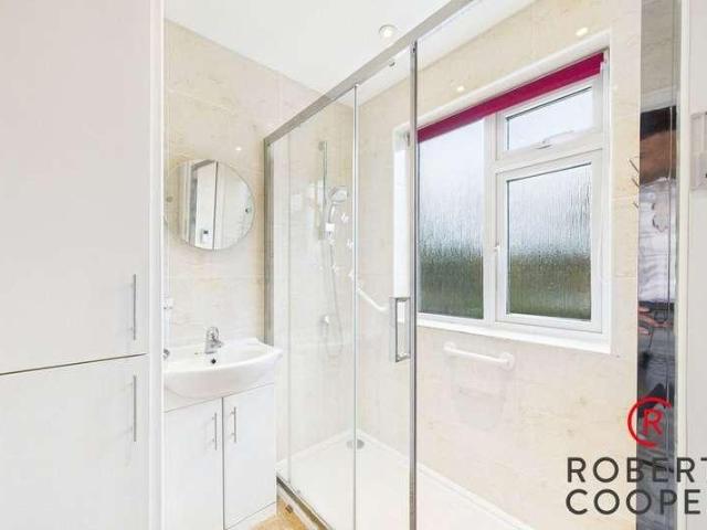 House for sale in Lane, Greater London