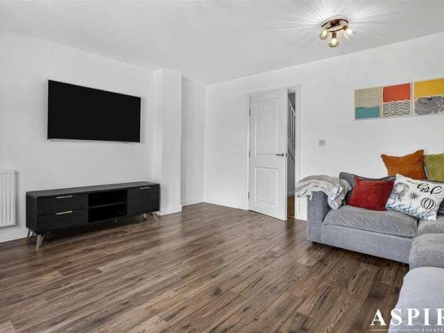 House for sale in South Ockendon, Essex
