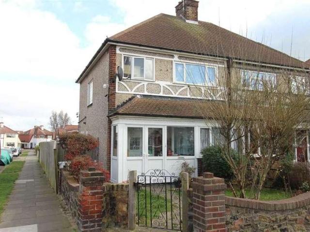 House for sale in Alton Barnes, Essex