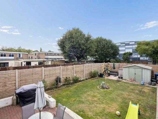 House for sale in Wexham and Ivers Community Board, Richings Park