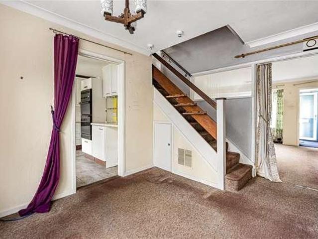 House for sale in Hatching Green, Five Acres