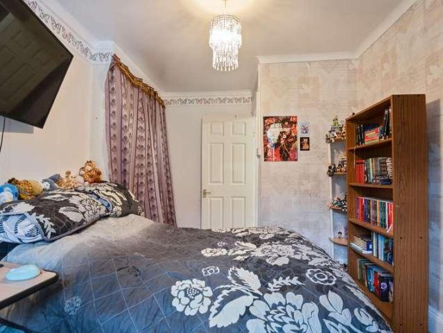 House for sale in Sirhowy, Wales