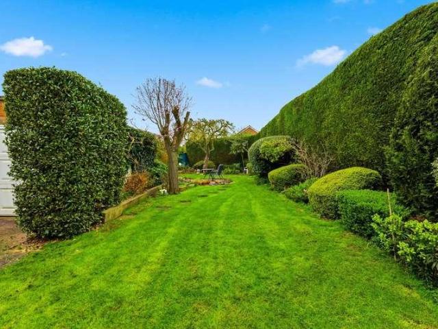 House for sale in Barton In Fabis, East Midlands
