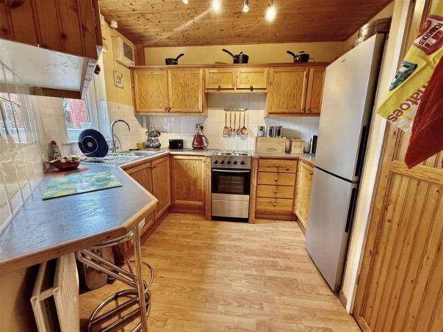 House for sale in Oxclose, Washington