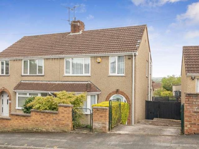 House for sale in Kingswood