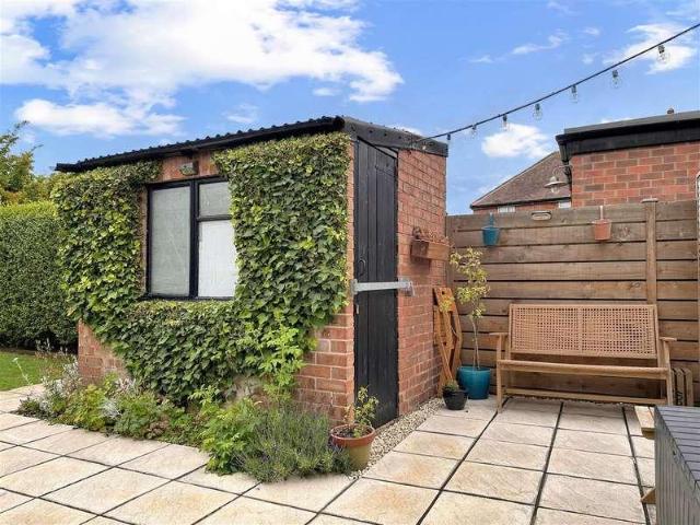 House for sale in Alverton, East Midlands
