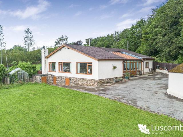 House for sale in Strode, Devon