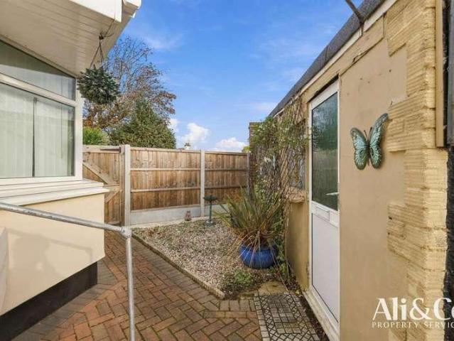 House for sale in Little Thurrock, Grays
