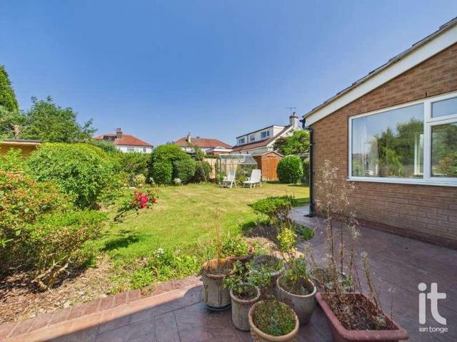 House for sale in Fiveways, Hazel Grove