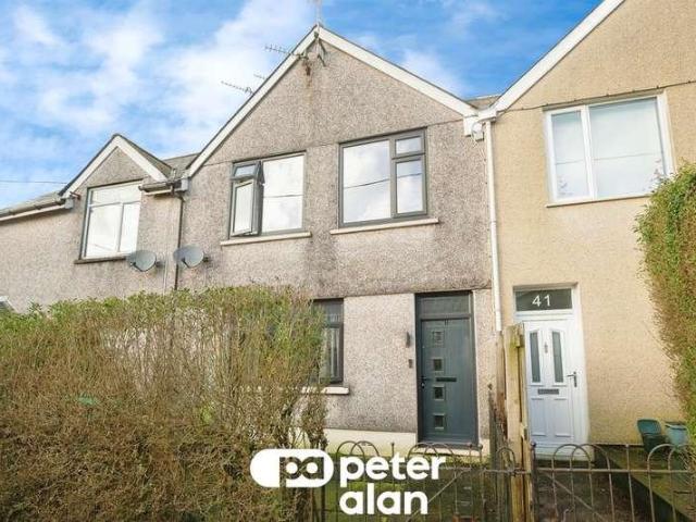 House for sale in Woodfieldside, Croespenmaen