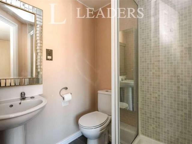 House for sale in Berry Hill, Potters Corner