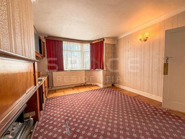 House for sale in South Stanmore, Greater London