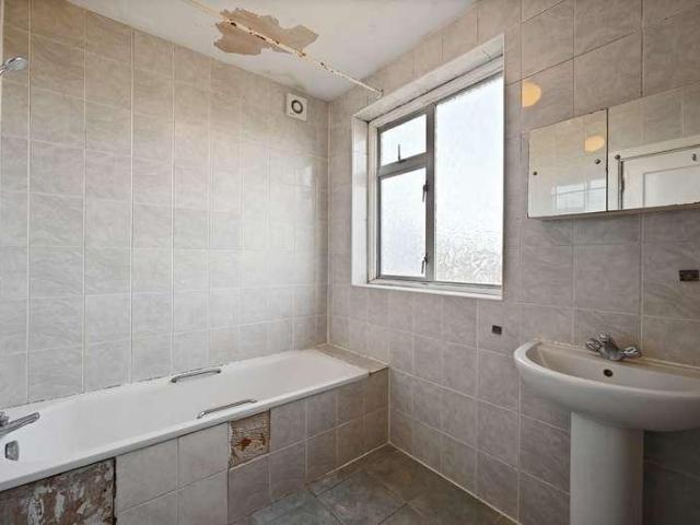House for sale in Lane, Greater London