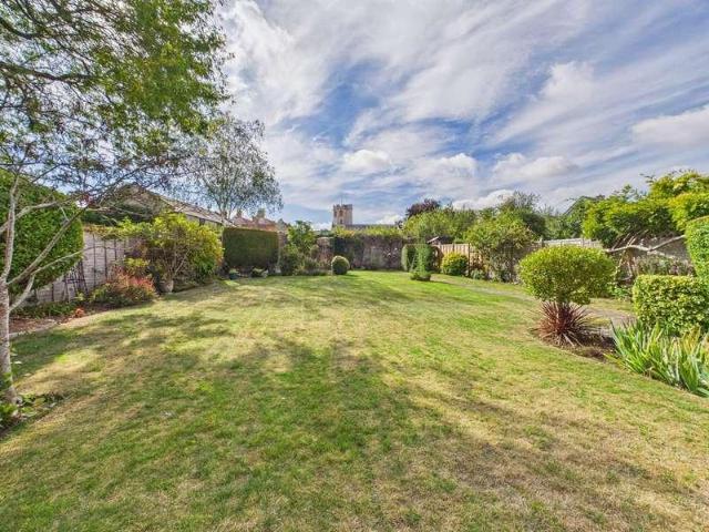 House for sale in Somerton