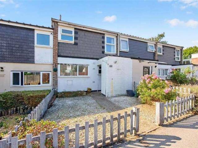 House for sale in Spring Vale, Hampshire