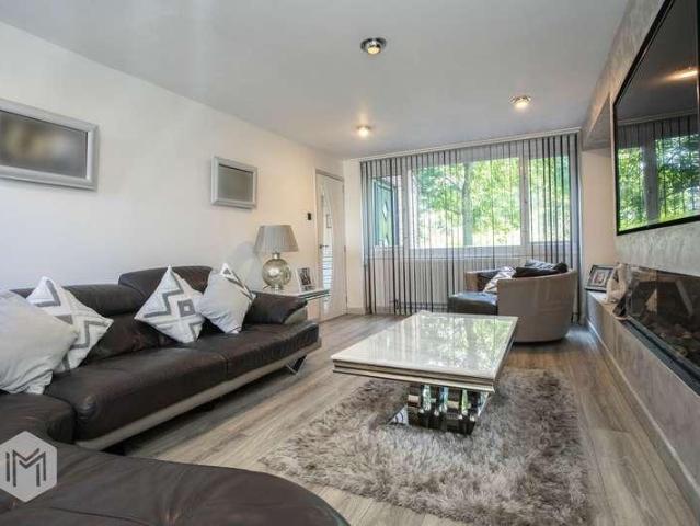 House for sale in Brownlow Fold, Lee Bank