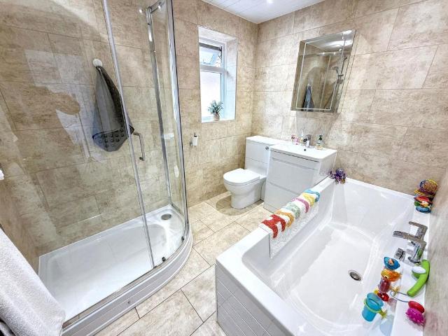 House for sale in New York, North Tyneside