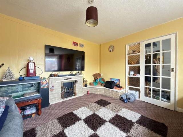 House for sale in Elmfield, Leicestershire