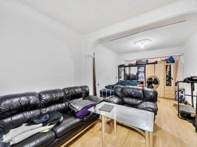 House for sale in Kingsbury, Greater London