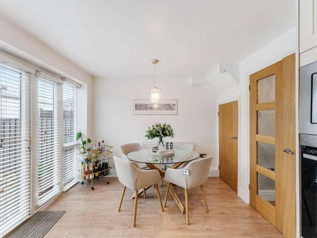 House for sale in Widnes, Hough Green