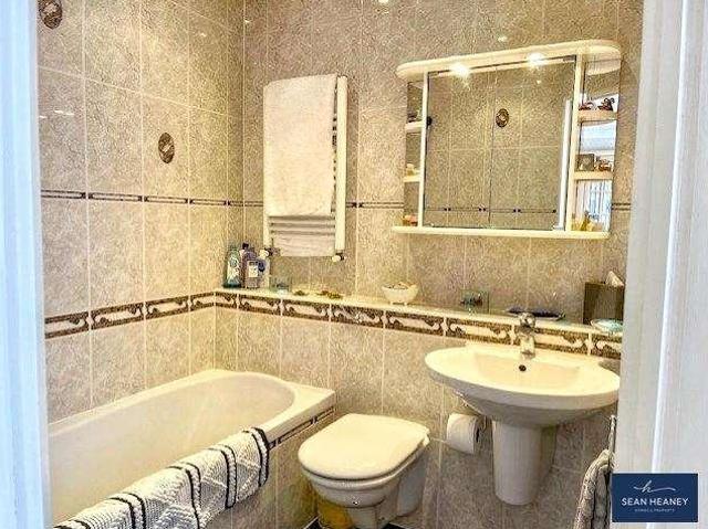 House for sale in Cockfosters, Greater London