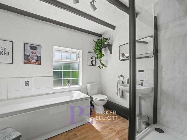 House for sale in Stretton Baskerville, Barton