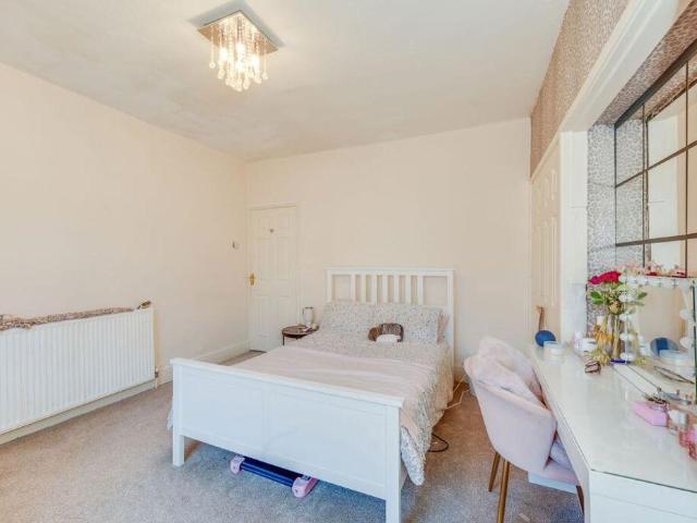 House for sale in Hangingwater, Sheffield