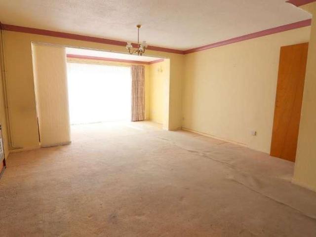 House for sale in Warden Hill, Luton