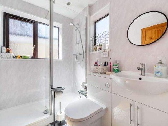 House for sale in Tewkesbury, Pamington
