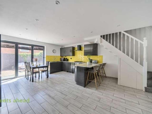 House for sale in London Borough of Croydon, Purley