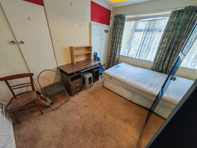 House for sale in London Borough of Ealing, Greater London