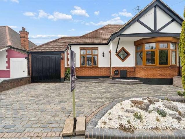 House for sale in Gidea Park, Greater London