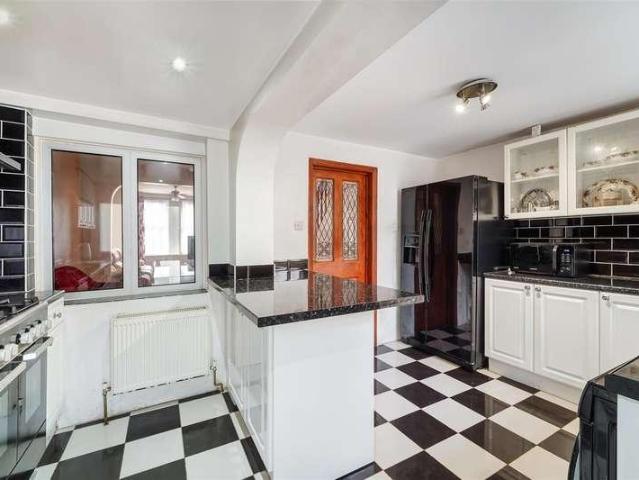 House for sale in London Borough of Merton, Collier's Wood