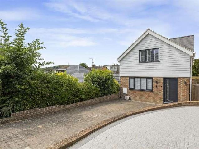 House for sale in Cuxton