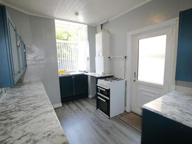 House for sale in Blackamoor, Guide