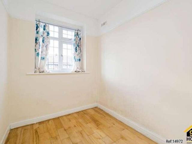 House for sale in Redbridge
