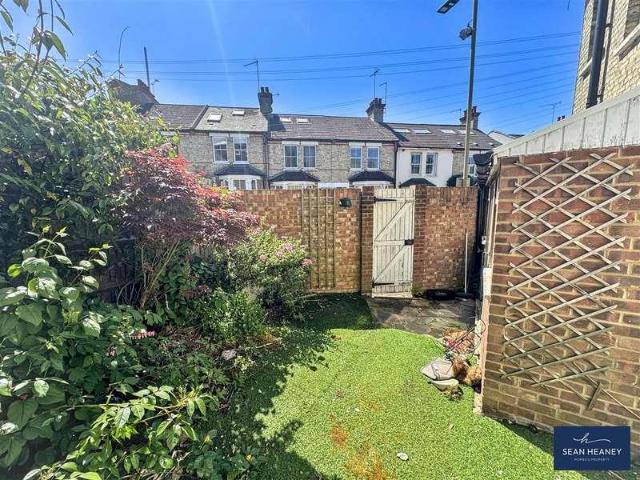 House for sale in High Barnet, Greater London