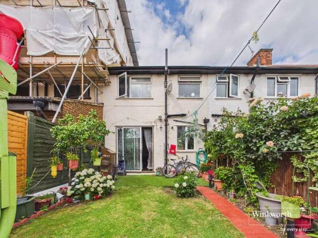 House for sale in Kingsbury, Greater London