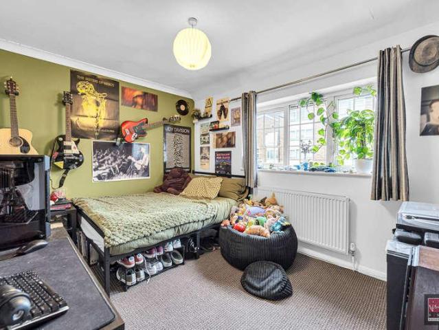 House for sale in Lower Halliford, Surrey