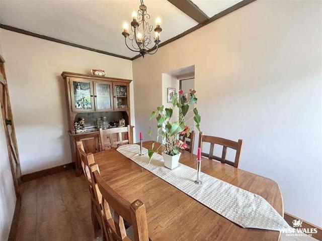 House for sale in Bancffosfelen, Pontyberem