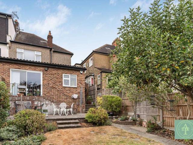 House for sale in Brunswick Park, Greater London
