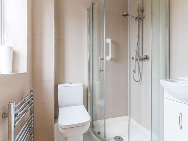House for sale in Coedkernew, Newport