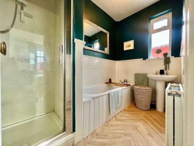 House for sale in Ogmore-by-sea, Wales