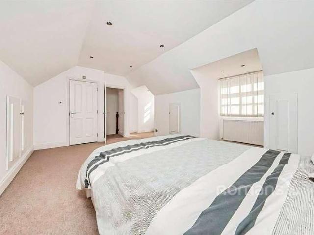 House for sale in Gould's Green, Greater London