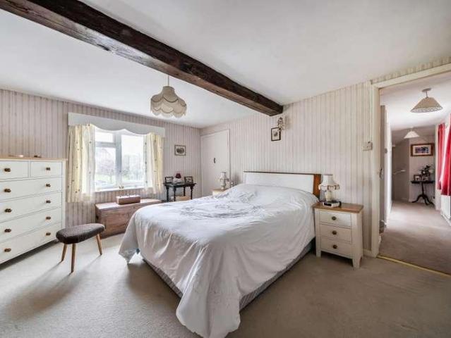 House for sale in Millend, Black Bourton