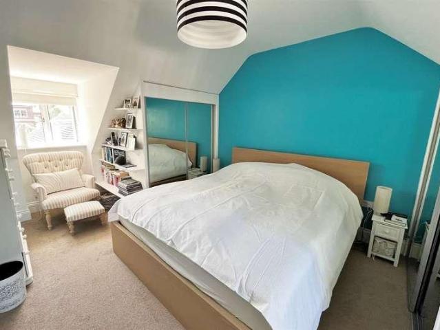 House for sale in Sleepers' Hill, Hampshire