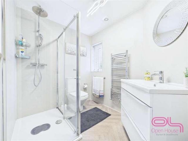 House for sale in Coton Park, South Derbyshire
