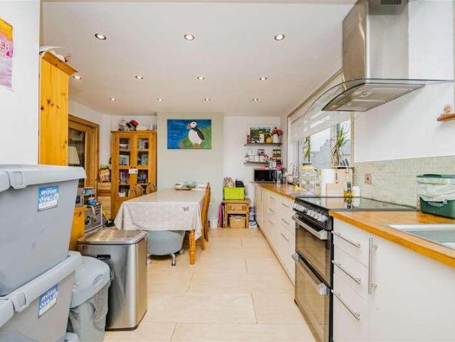 House for sale in Cadoxton, Barry