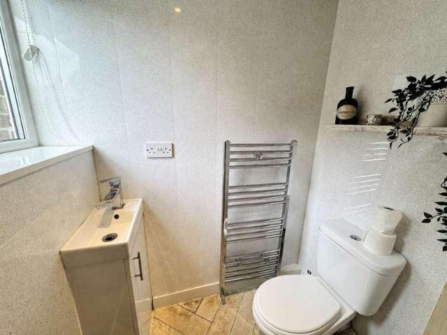 House for sale in Wingate