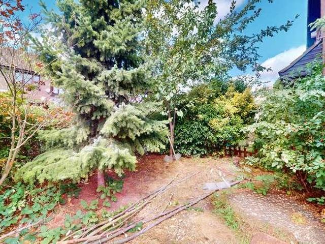 House for sale in London Borough of Southwark, Greater London